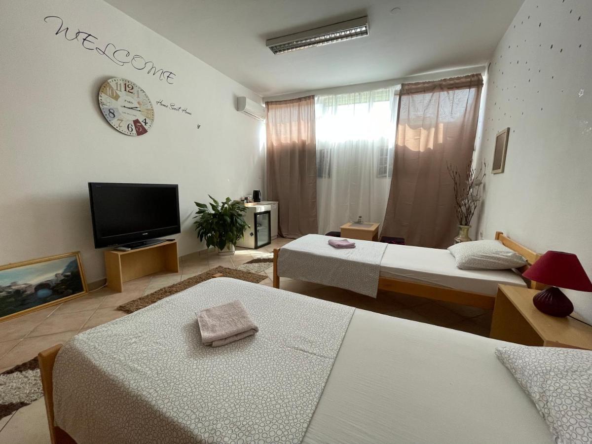 Rooms Deny Mostar Eksteriør bilde